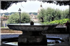 fontane di piazza di Spagna e Trinità dei Monti