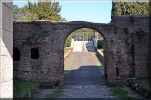 lungo le mura aureliane